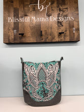 Load image into Gallery viewer, The Holly purse
