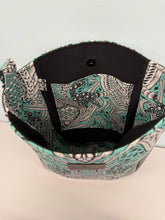 Load image into Gallery viewer, The Holly purse
